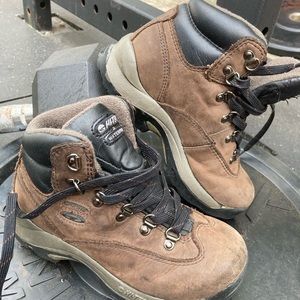 Little boys size 1 hiking boots